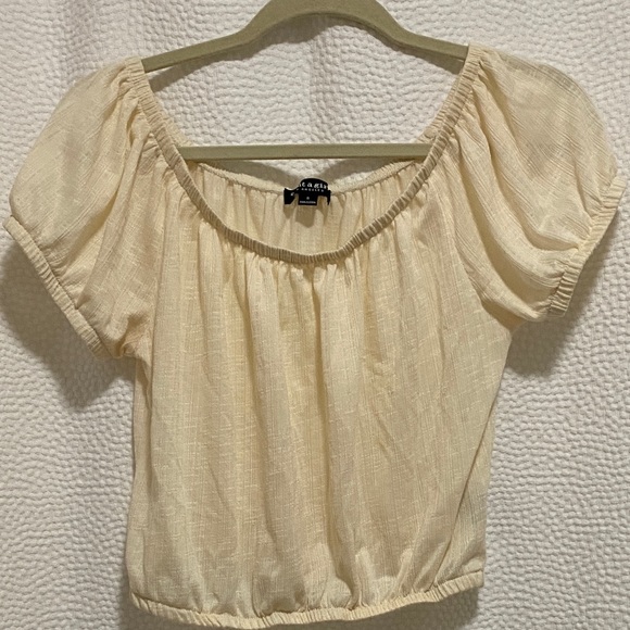 Cropped off the shoulder cinched top - Picture 1 of 4